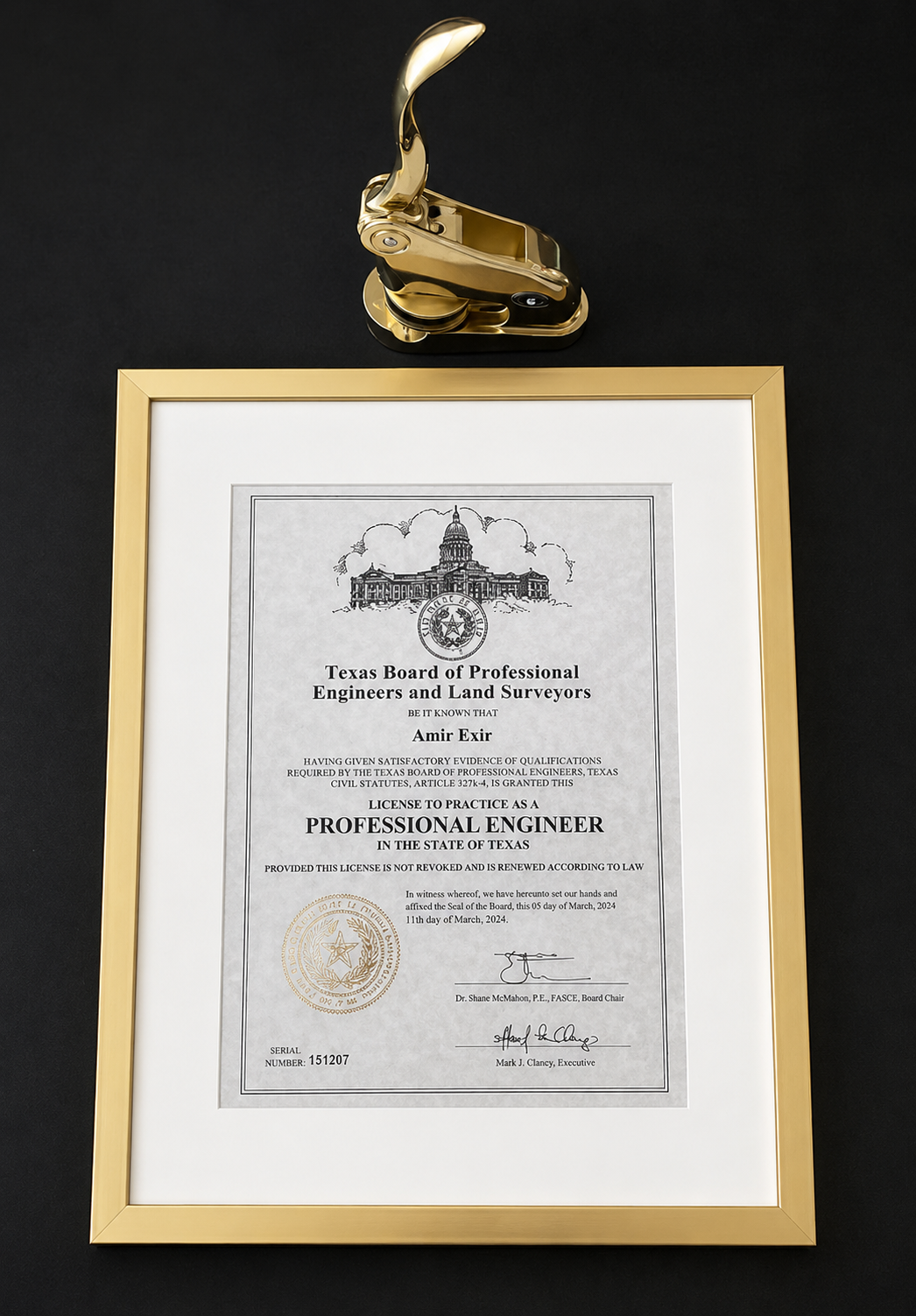 Texas Professional Engineer license display
